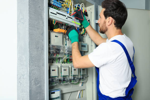 Best Circuit Breaker Repair  in Calverton, NY